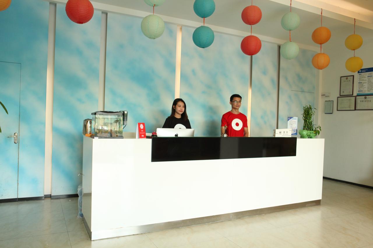 Oyo8001 Tiandi Hotel Shenzhen Buitenkant foto