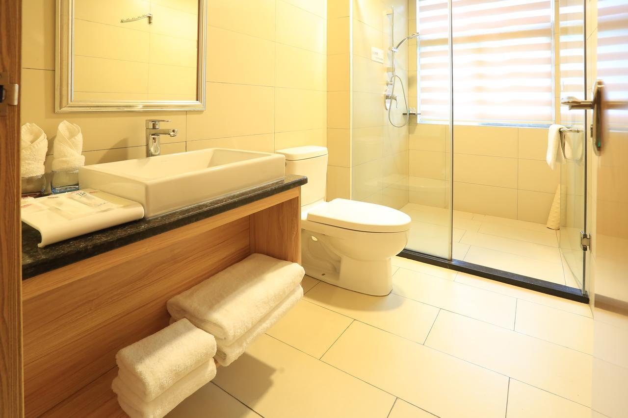 Oyo8001 Tiandi Hotel Shenzhen Buitenkant foto