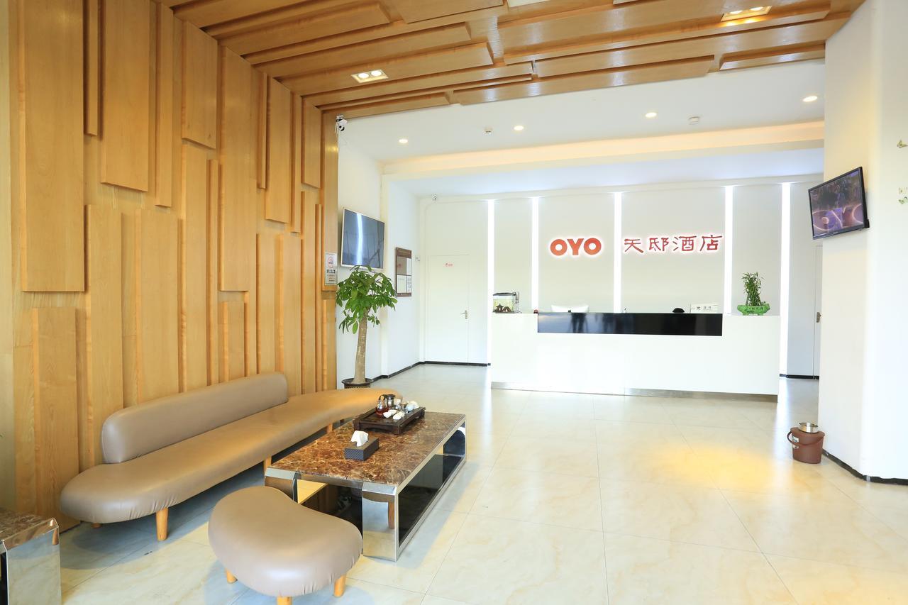 Oyo8001 Tiandi Hotel Shenzhen Buitenkant foto